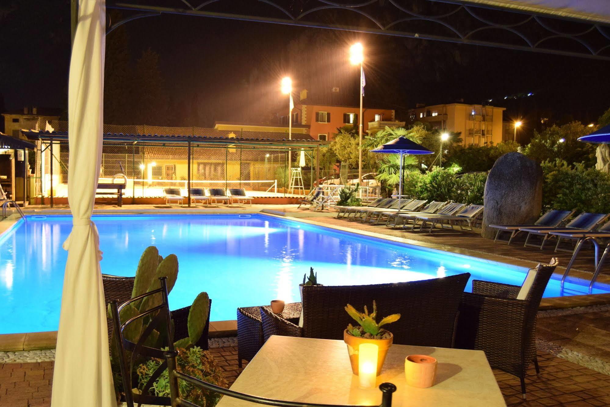 Residence Segattini Riva del Garda Buitenkant foto