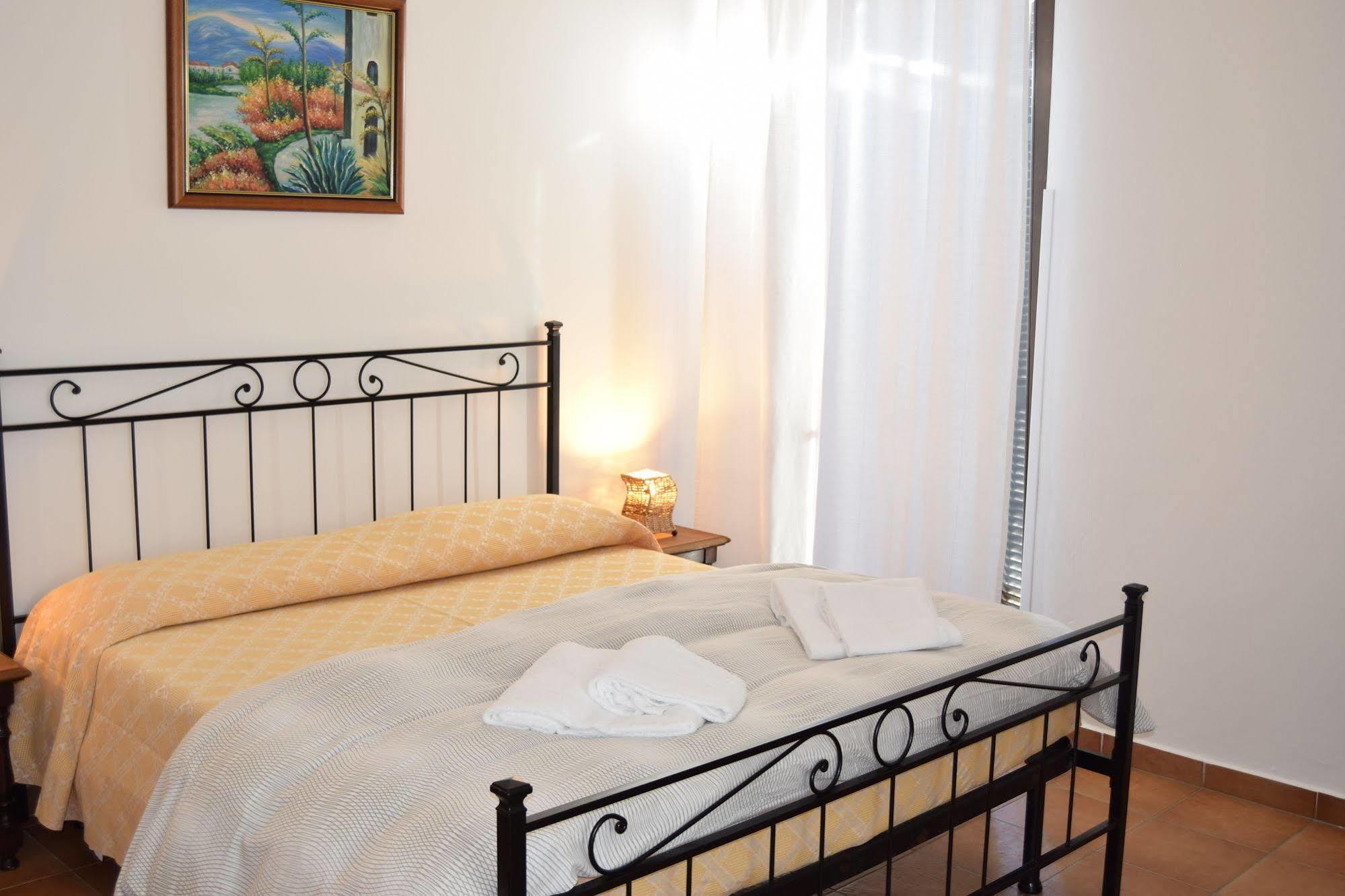 Residence Segattini Riva del Garda Buitenkant foto