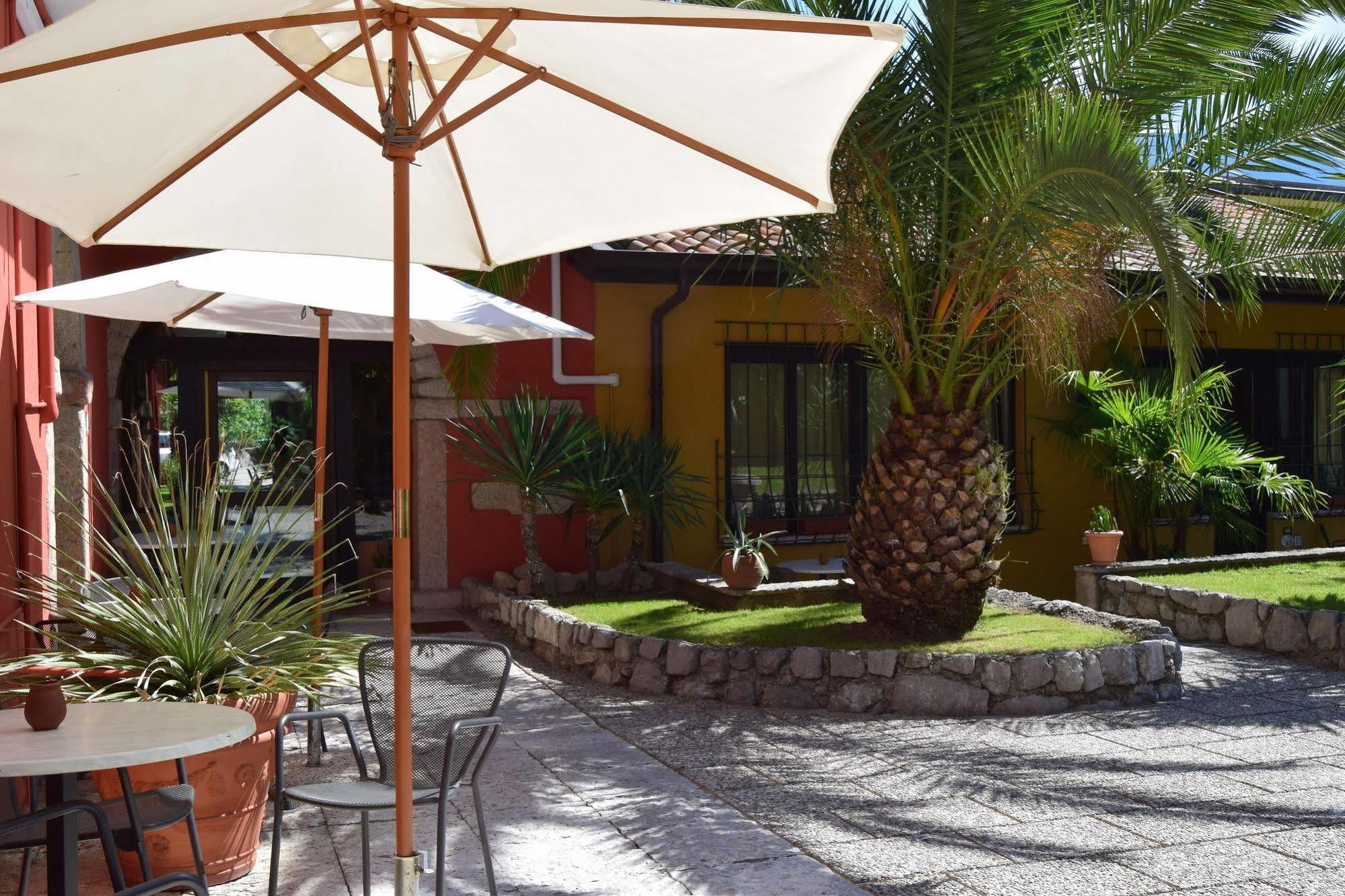 Residence Segattini Riva del Garda Buitenkant foto